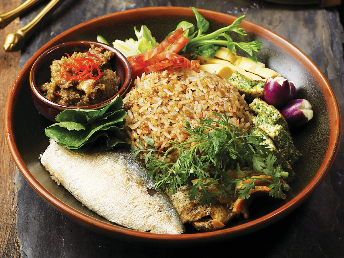 ข้าวคลุกน้ำพริกKhao Klook Nam Prik