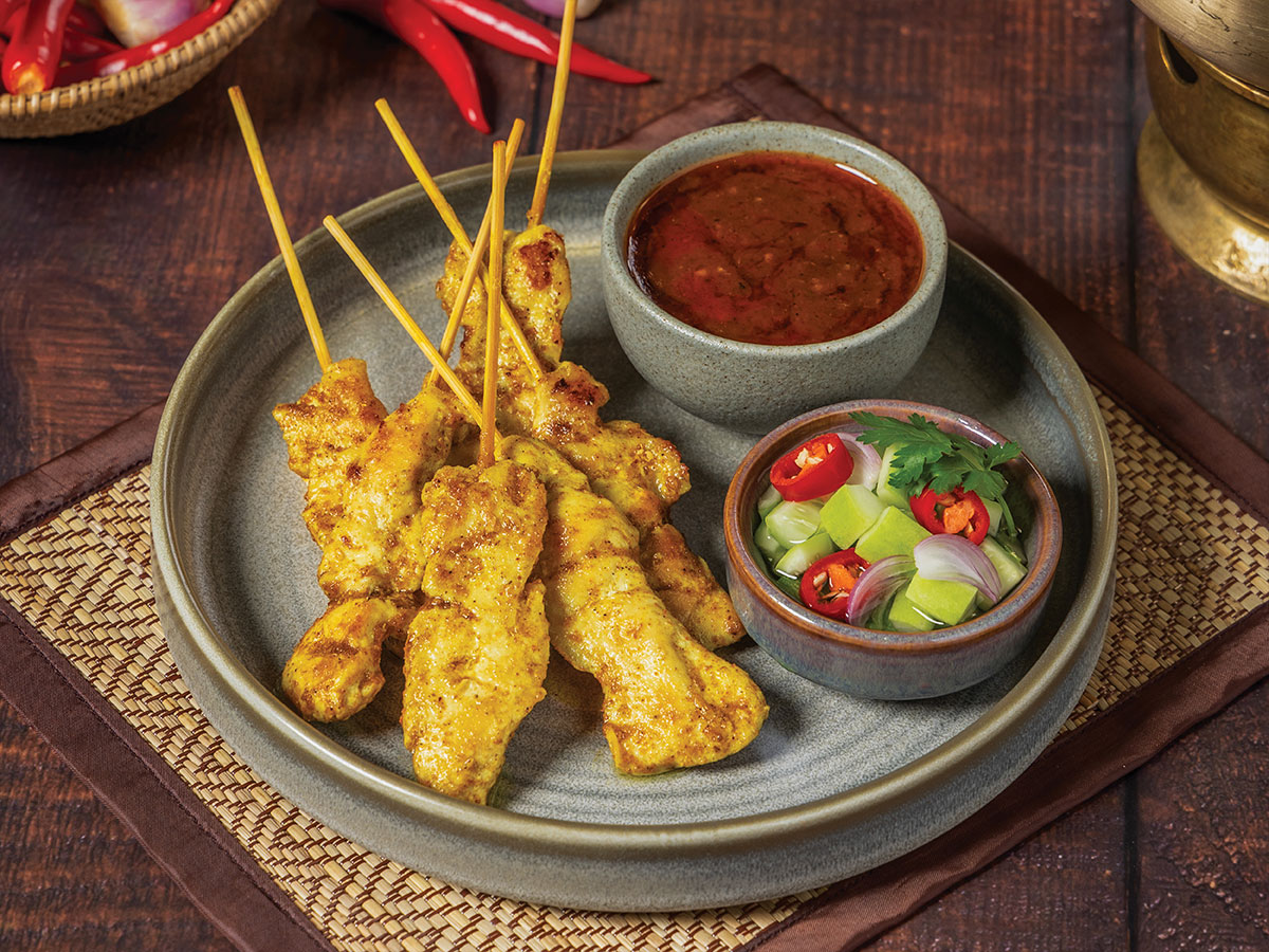 ไก่สะเต๊ะGrilled Marinated Chicken served with Thai Peanut Dip
