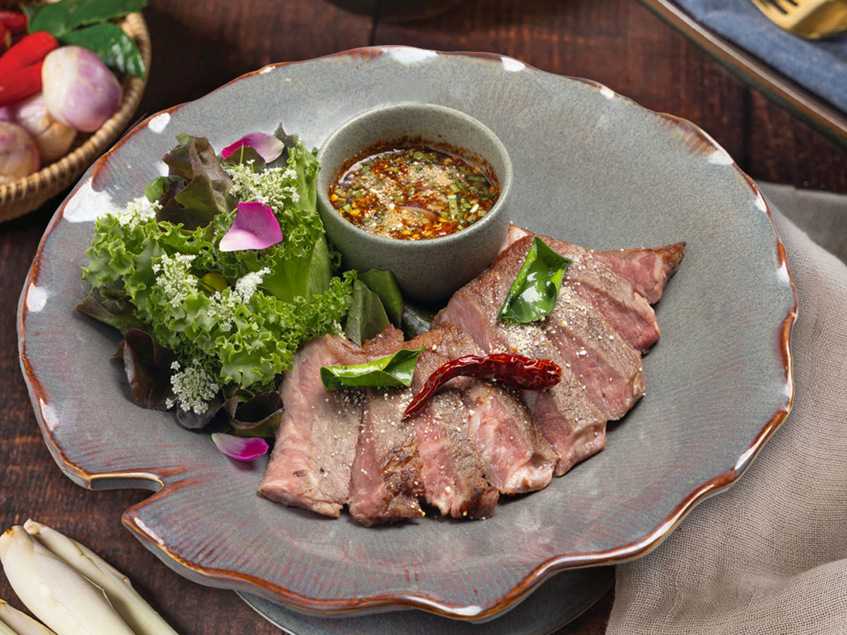 เนื้อสันนอกออสเตรเลียย่างสมุนไพรGrilled Australian striploin with thai herbs