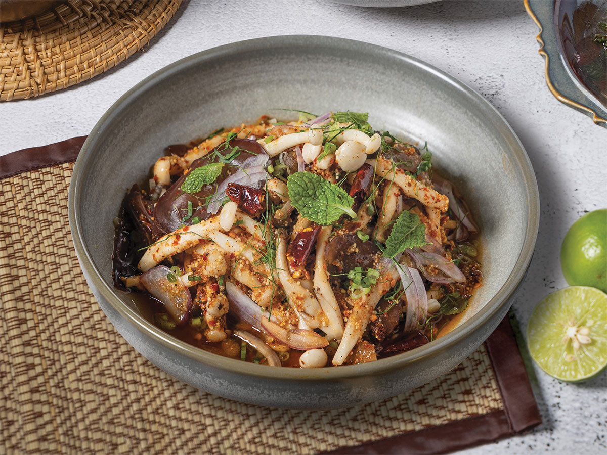 ลาบเห็ดSpicy Mushroom Salad